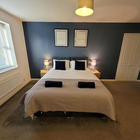 Catchpole Stays Abbey Field Apartment- A Lovely 2 Bed Apartment With Field Views Near Colchester Town Centre ภายนอก รูปภาพ