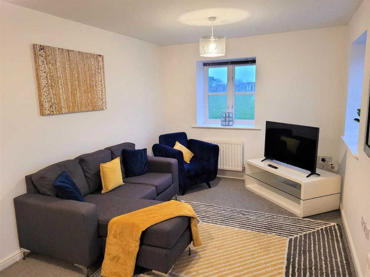 Catchpole Stays Abbey Field Apartment- A Lovely 2 Bed Apartment With Field Views Near Colchester Town Centre ภายนอก รูปภาพ