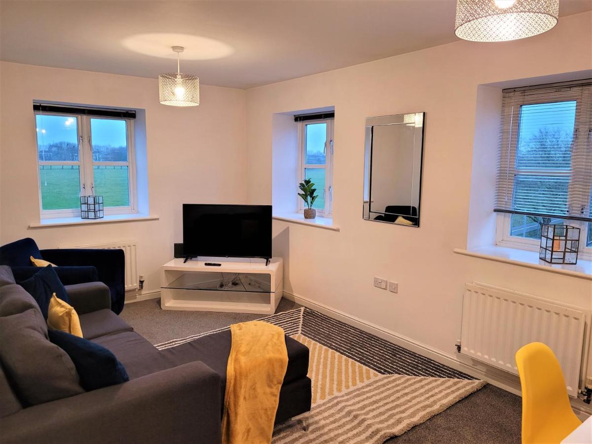 Catchpole Stays Abbey Field Apartment- A Lovely 2 Bed Apartment With Field Views Near Colchester Town Centre ภายนอก รูปภาพ